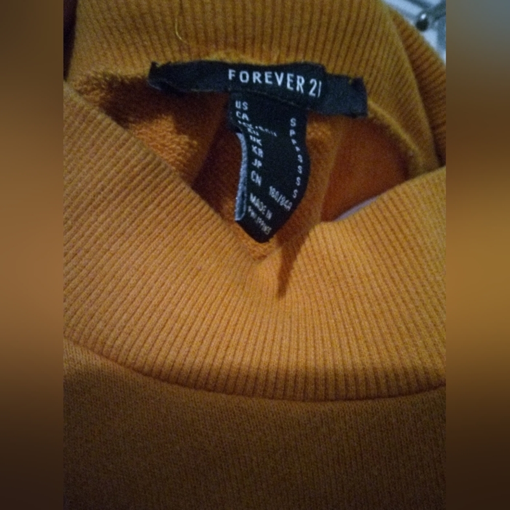 Forever 21 mustard yellow 💛 cropped top - Picture 4 of 5